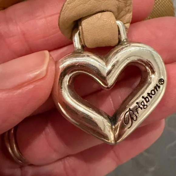 Brighton Tan Nylon Crossbody Shoulder Bag 🤎✨ w/ Dust Bag & Heart Charm - Picture 3 of 10